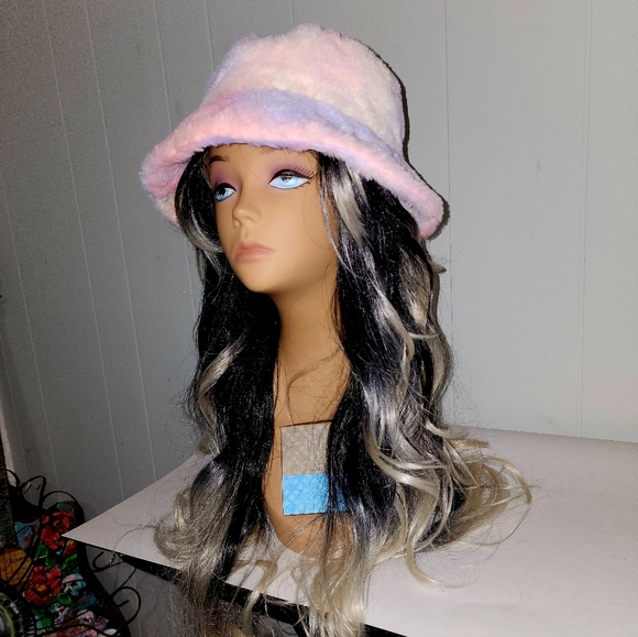 New Dolls Kill Fuzzy Soft , Faux Fur Tye Dye Bucket Hat - Picture 6 of 8